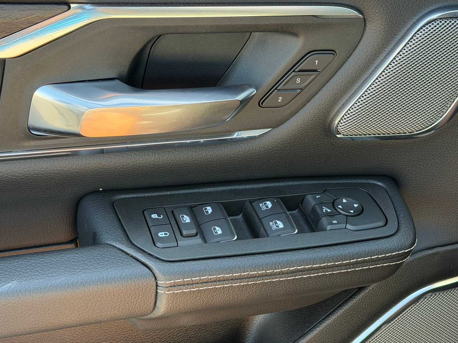 Thumbnail: 2026 RAM 1500 - 14