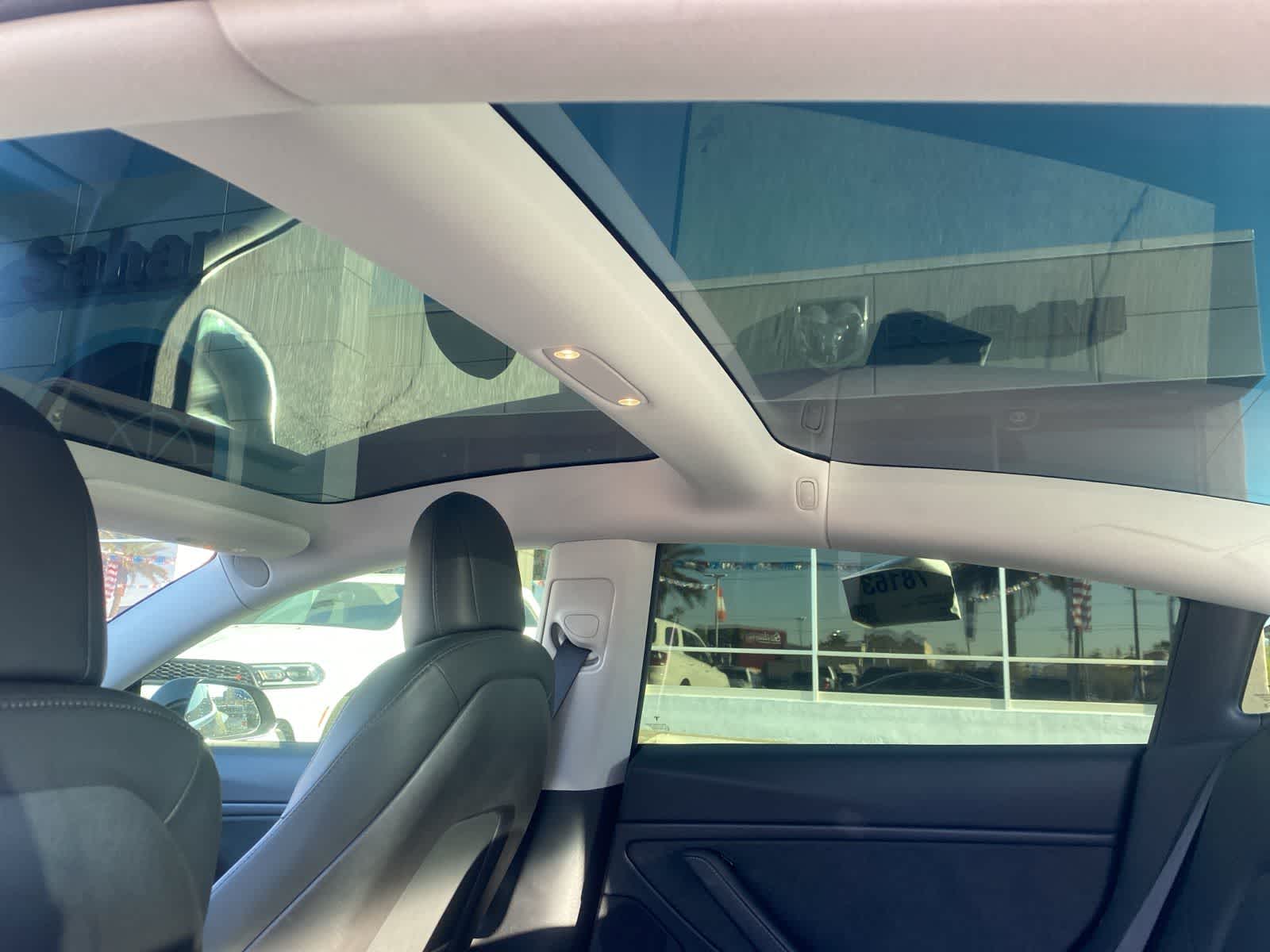 Thumbnail: 2018 Tesla Model 3 - 14