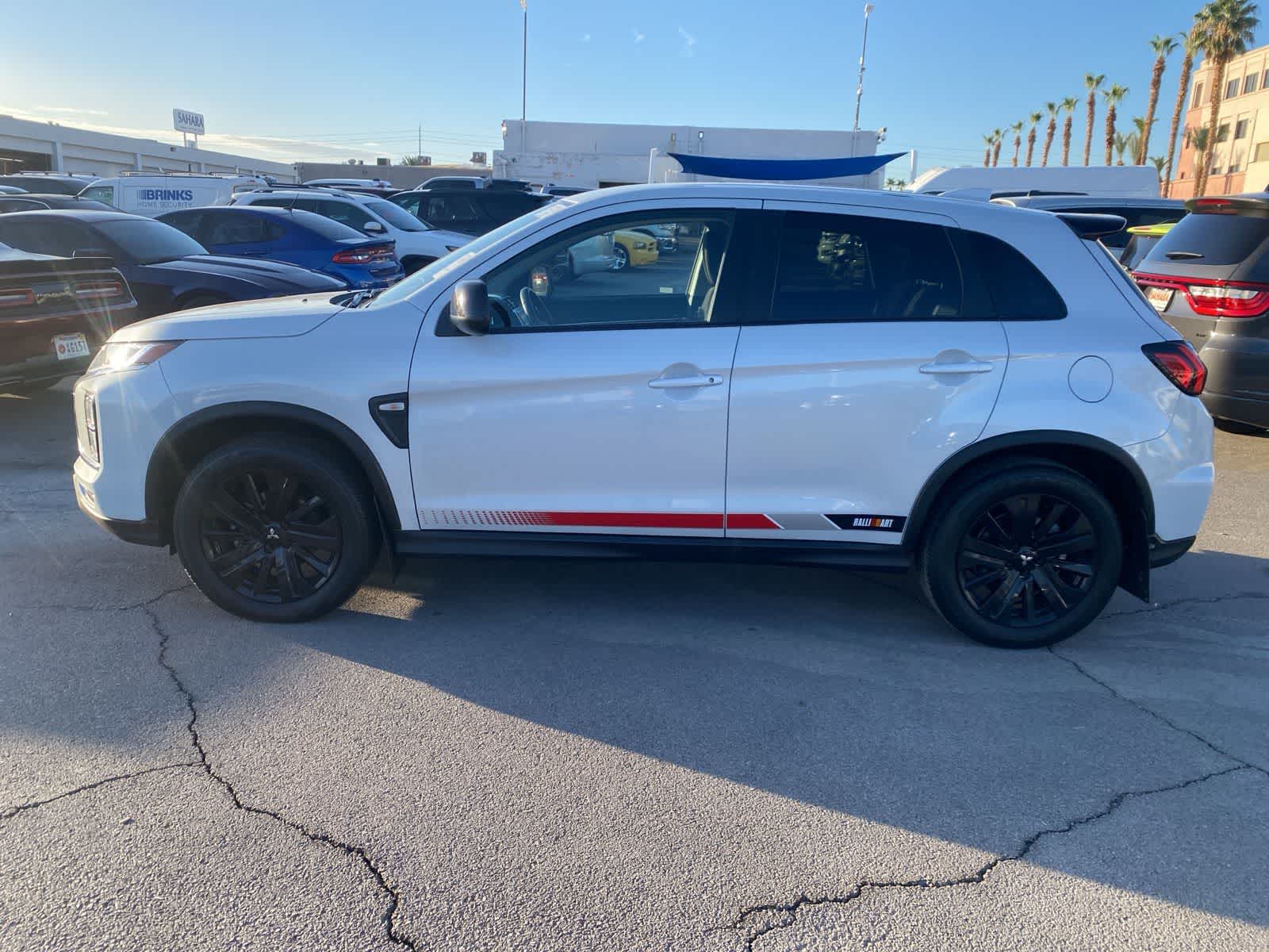 Thumbnail: 2023 Mitsubishi Outlander Sport - 9