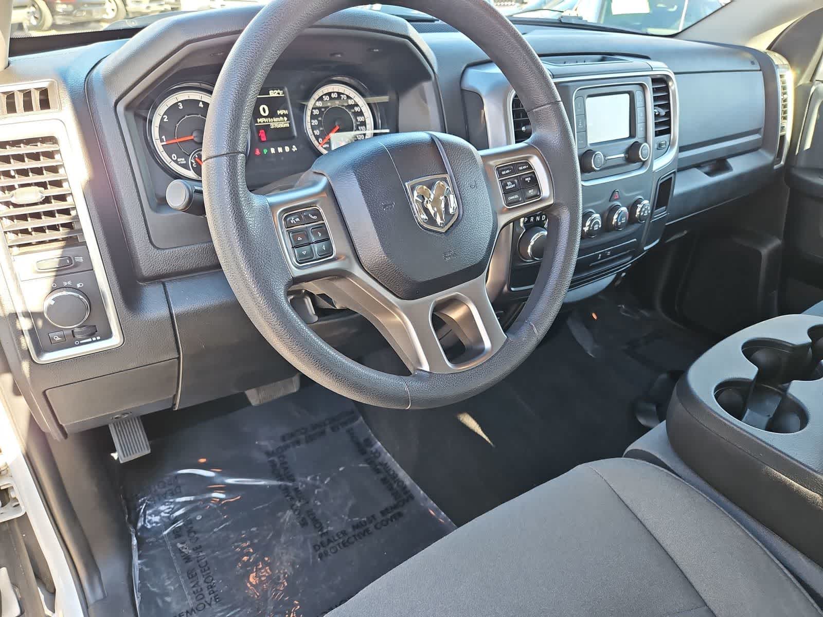 Thumbnail: 2024 RAM 1500 Classic - 11