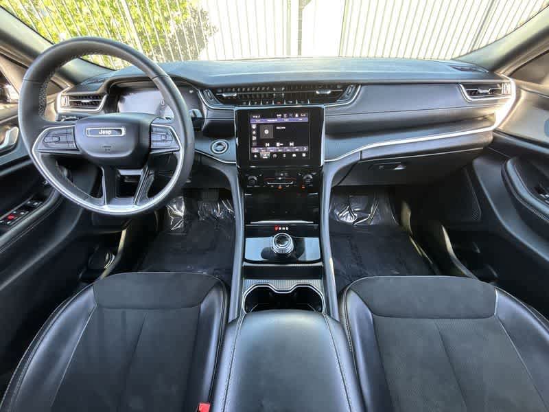 Thumbnail: 2024 Jeep Grand Cherokee L - 15