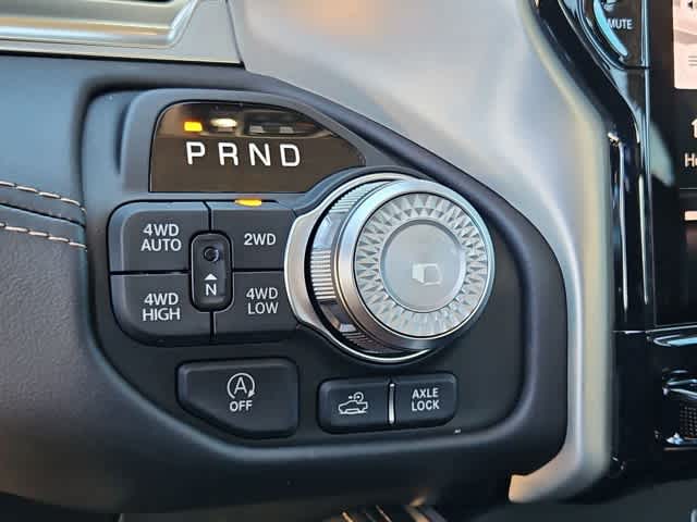 Thumbnail: 2026 RAM 1500 - 32