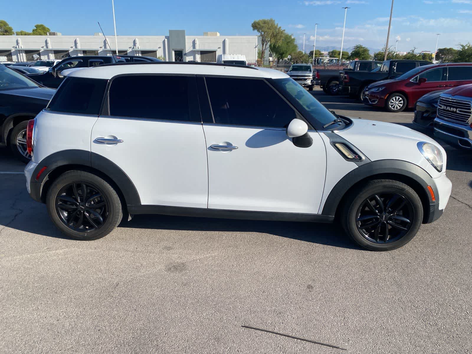 Thumbnail: 2015 MINI Cooper Countryman - 4