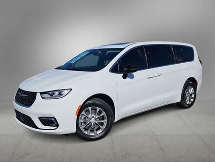 2026 Chrysler Pacifica SELECT AWD Passenger Van