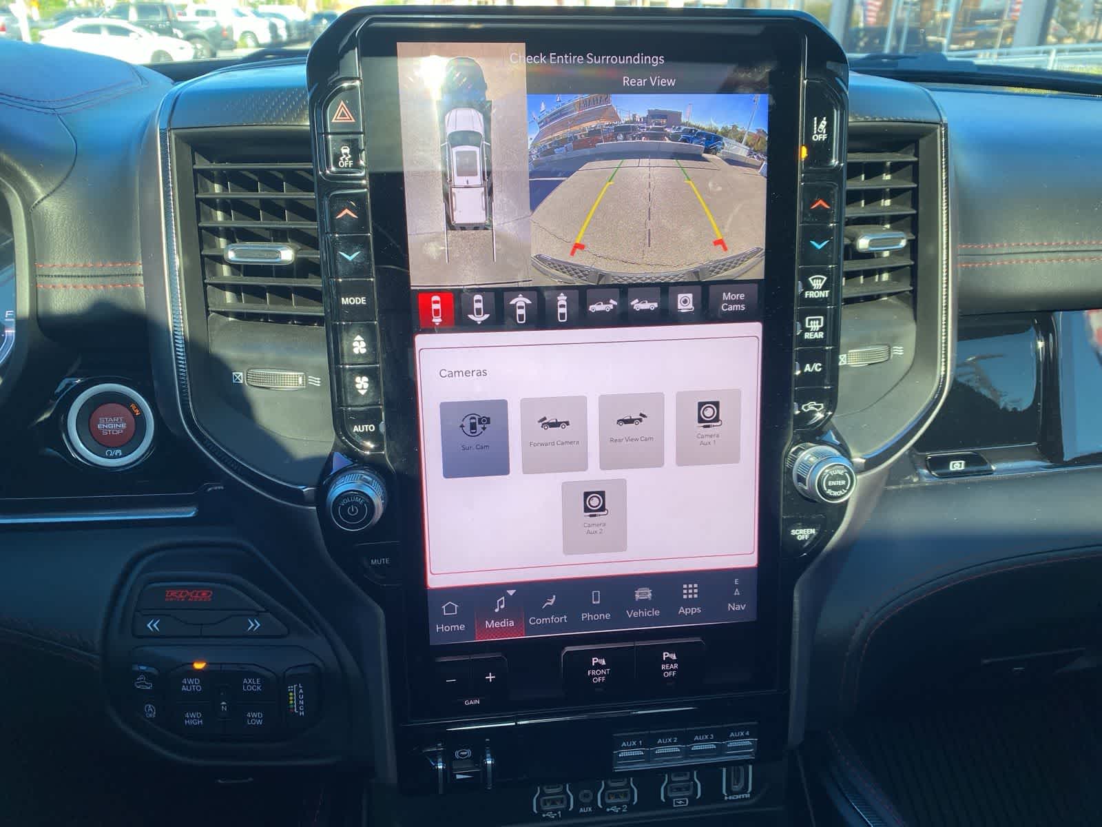 Thumbnail: 2025 RAM 1500 - 17