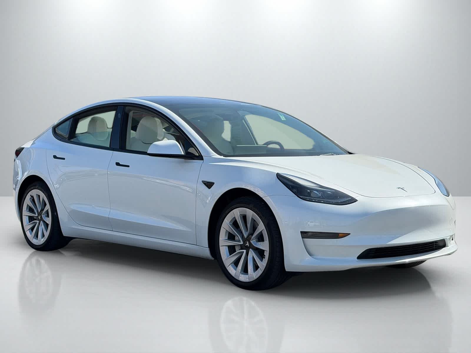 Thumbnail: 2023 Tesla Model 3 - 10