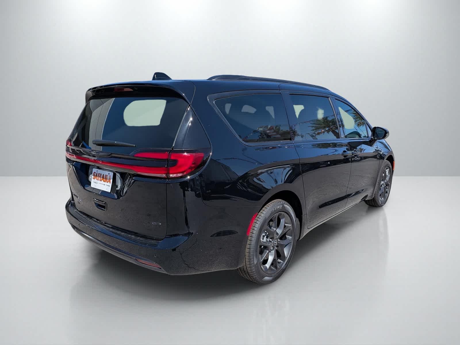 Thumbnail: 2026 Chrysler Pacifica - 7