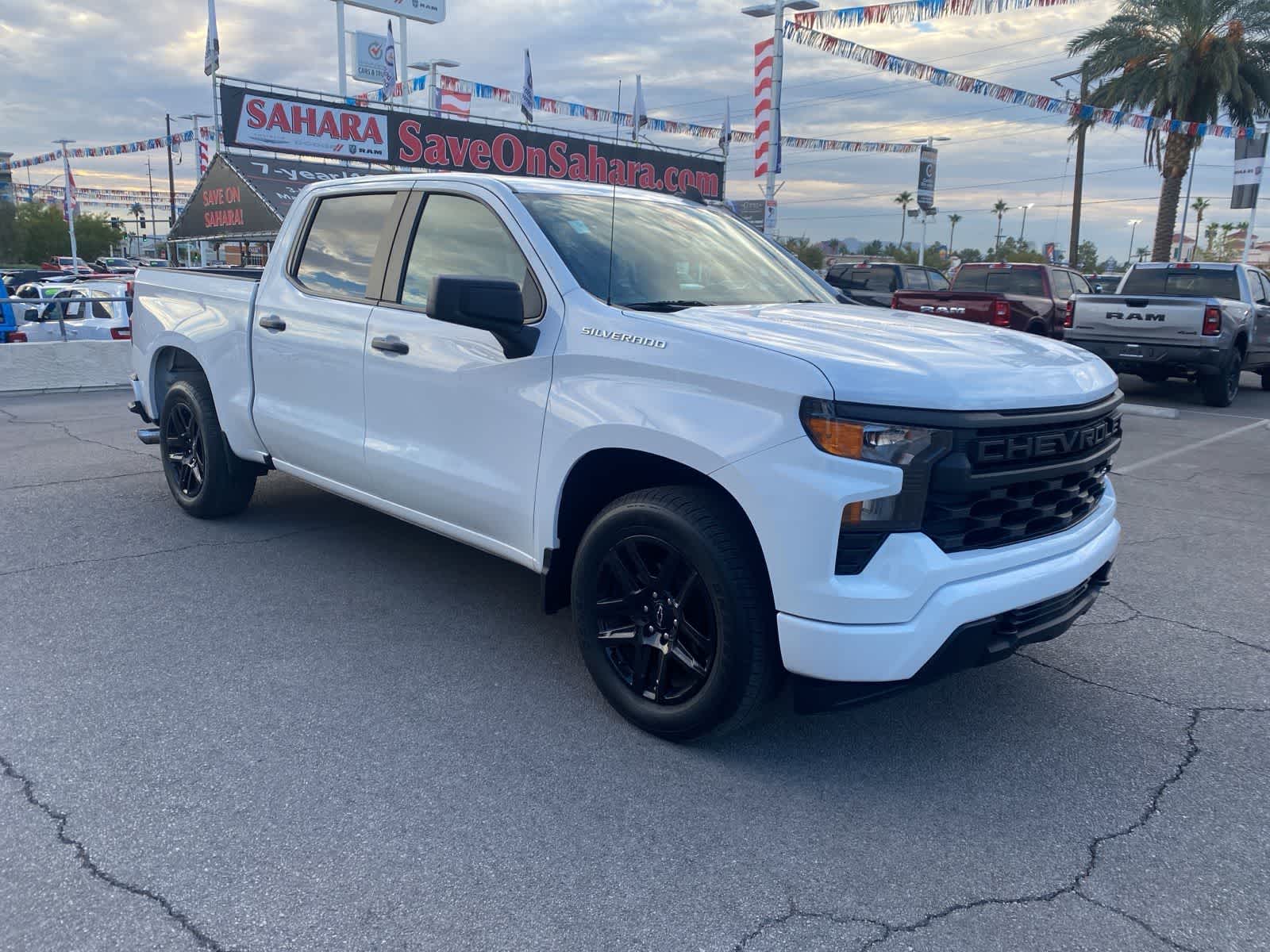Thumbnail: 2022 Chevrolet Silverado 1500 - 3