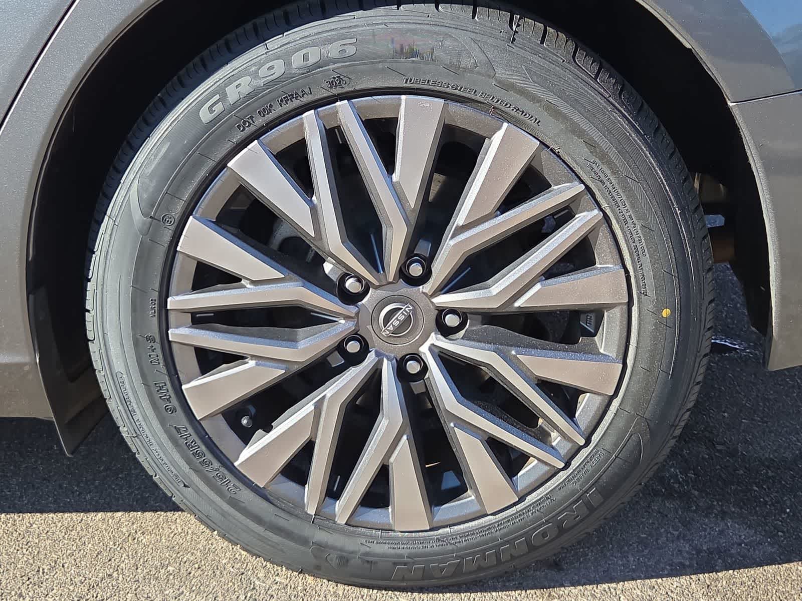 Thumbnail: 2023 Nissan Altima - 14