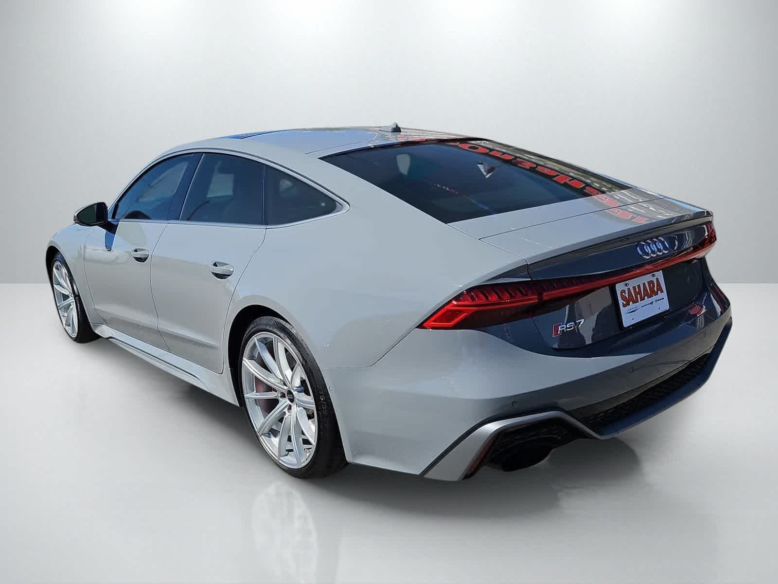 Thumbnail: 2024 Audi RS 7 - 8