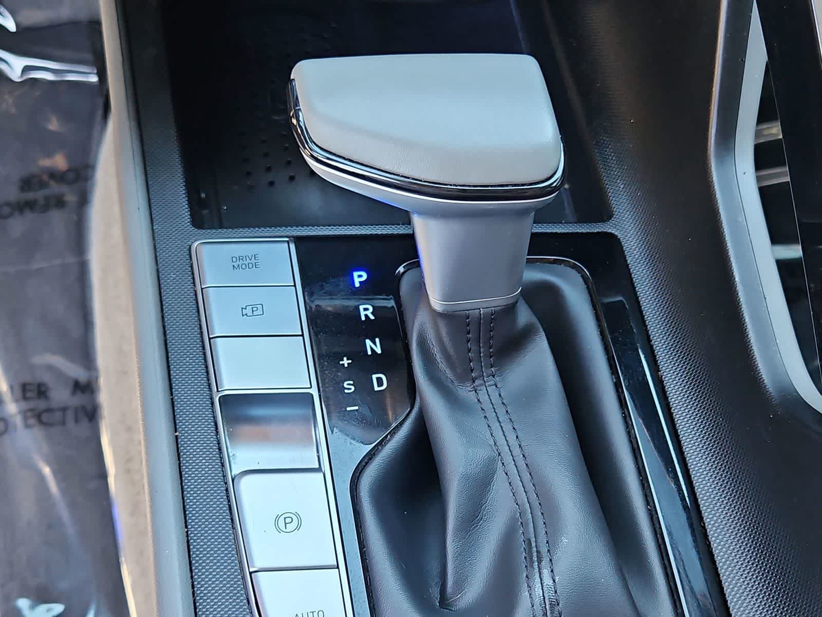 Thumbnail: 2023 Hyundai Elantra - 31