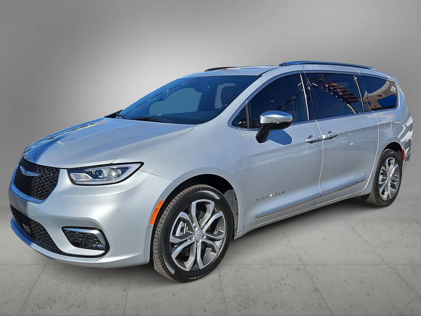 Thumbnail: 2026 Chrysler Pacifica - 4