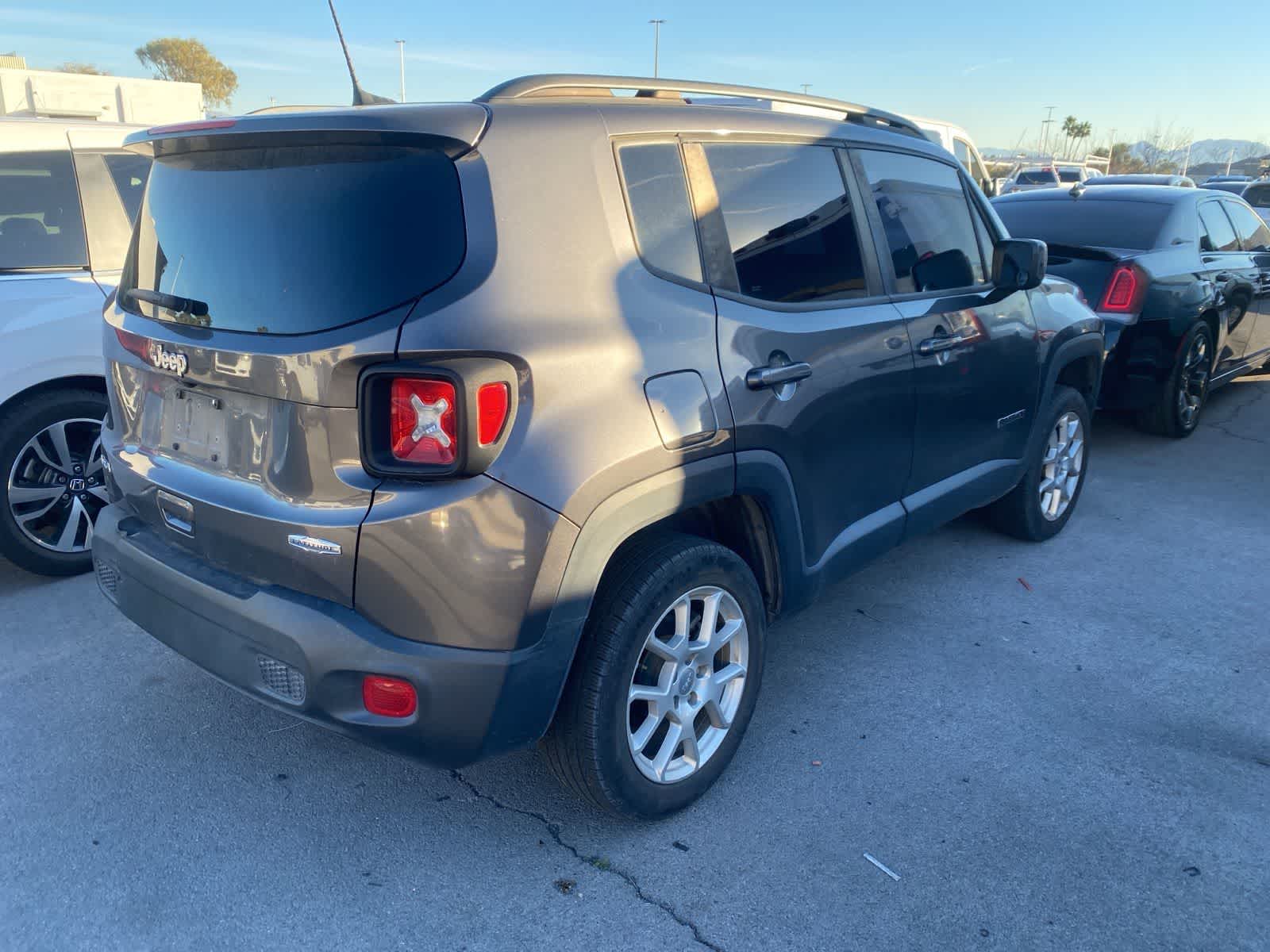 Thumbnail: 2019 Jeep Renegade - 6