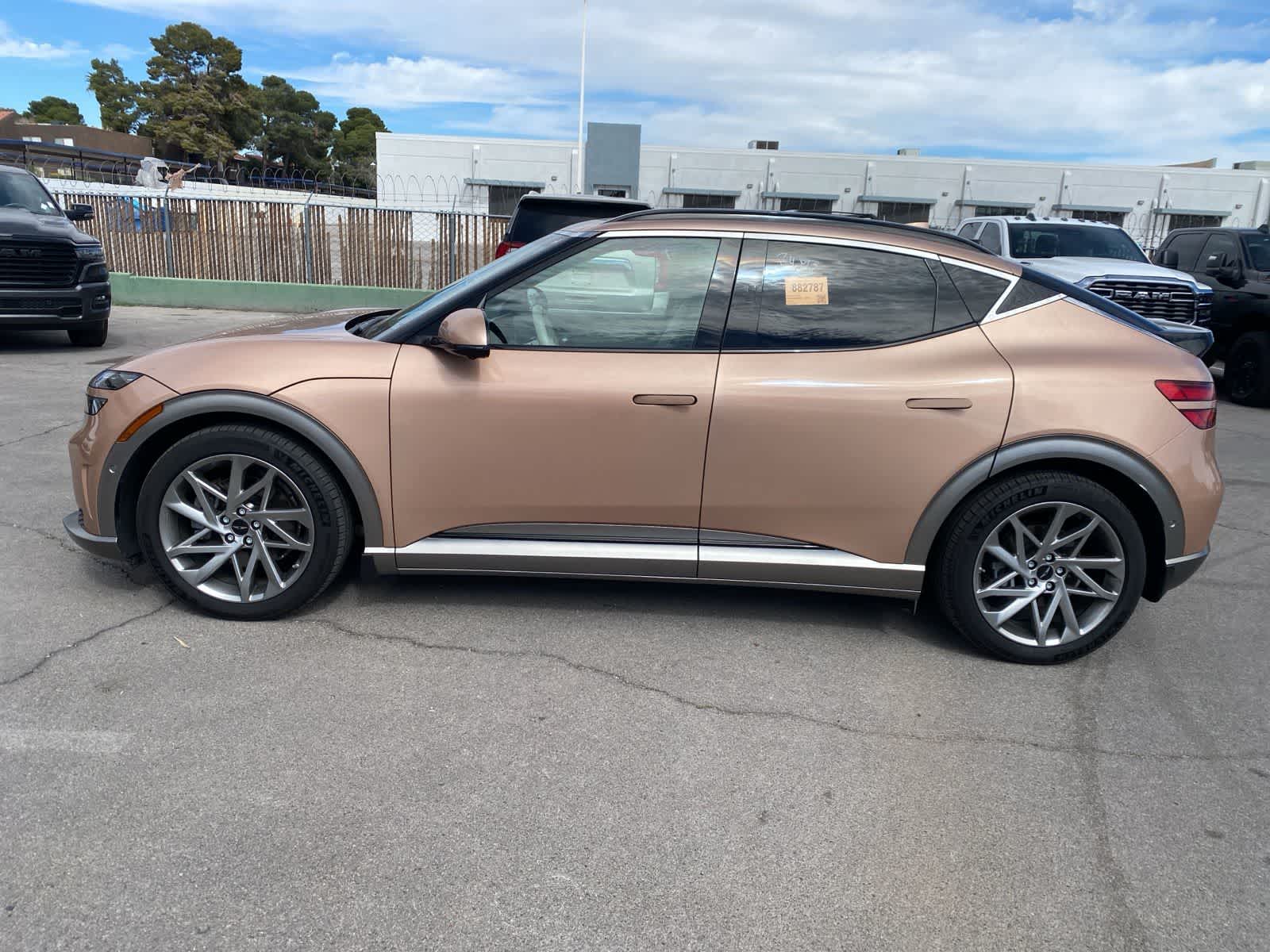 Thumbnail: 2024 Genesis GV60 - 9