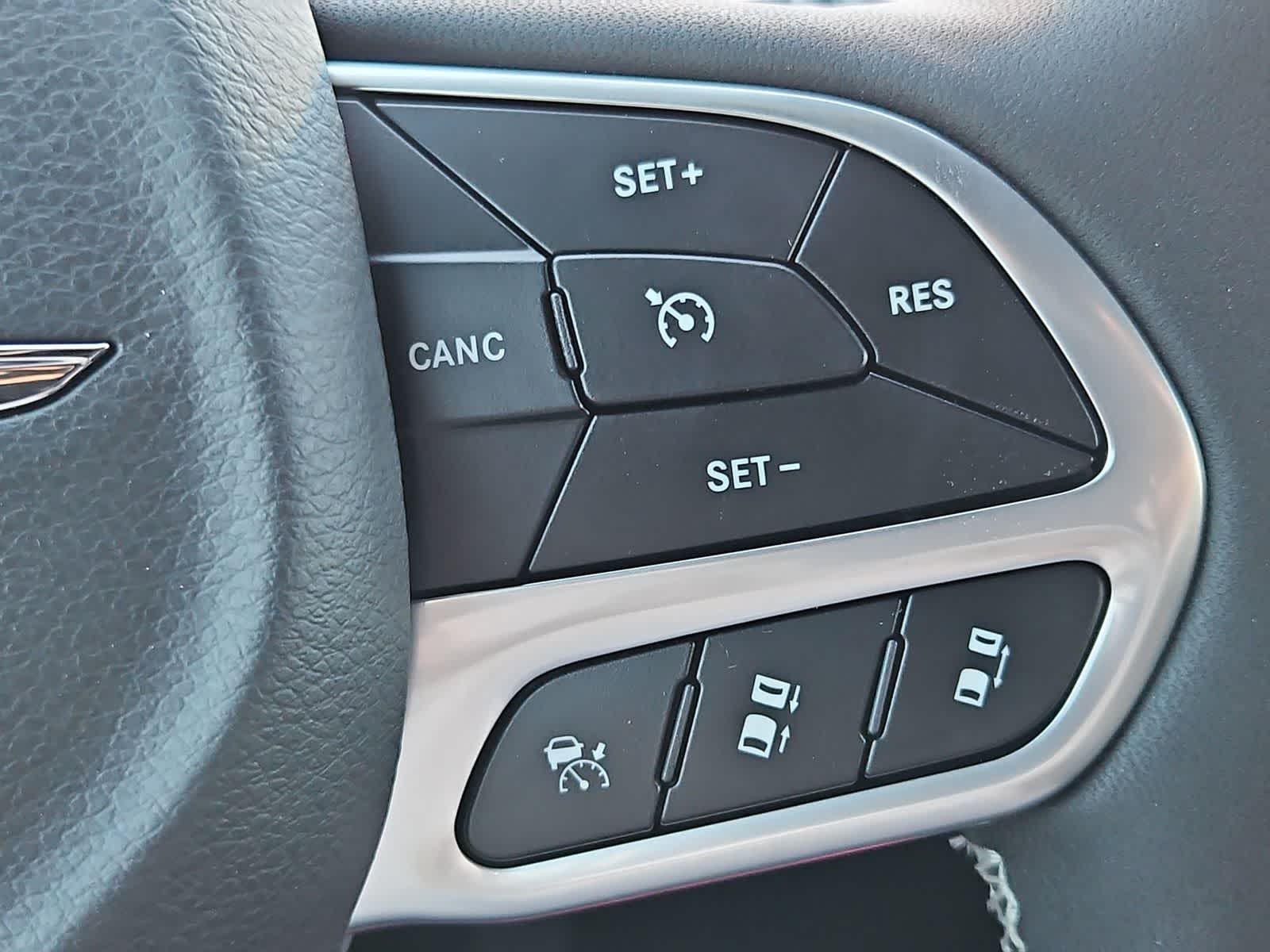 Thumbnail: 2026 Chrysler Pacifica - 24