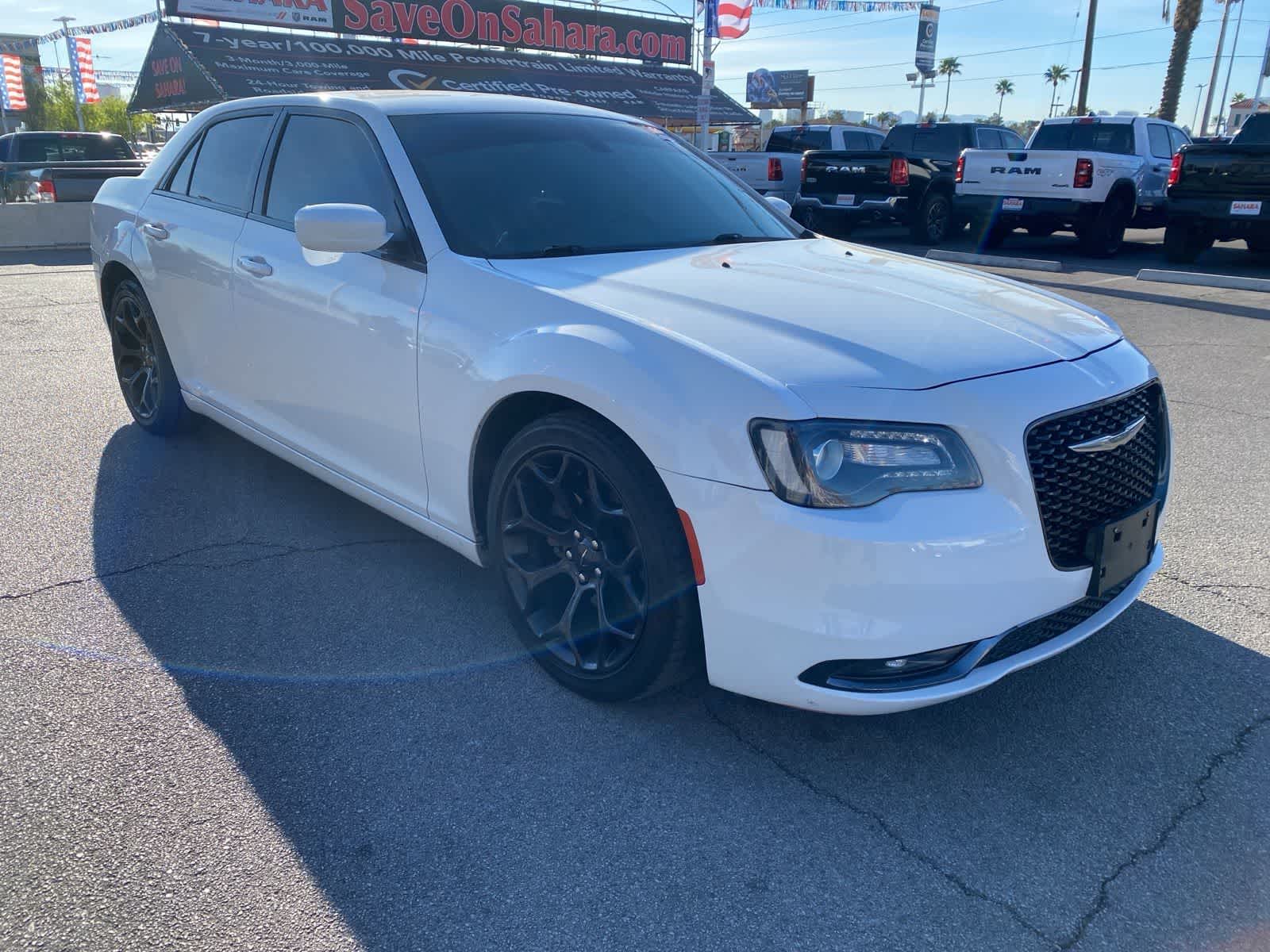 Thumbnail: 2019 Chrysler 300 - 3