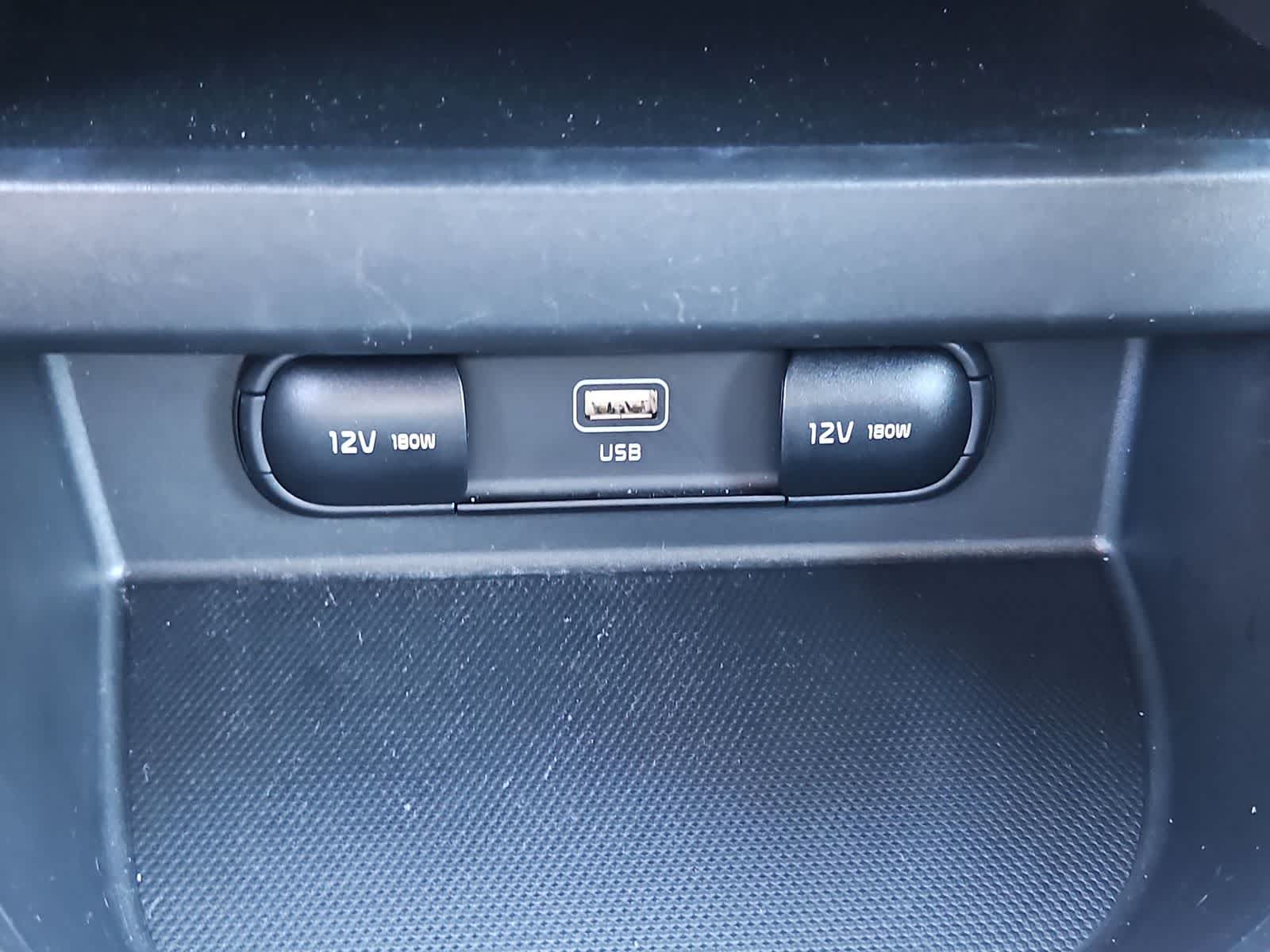 Thumbnail: 2024 Kia Seltos - 28