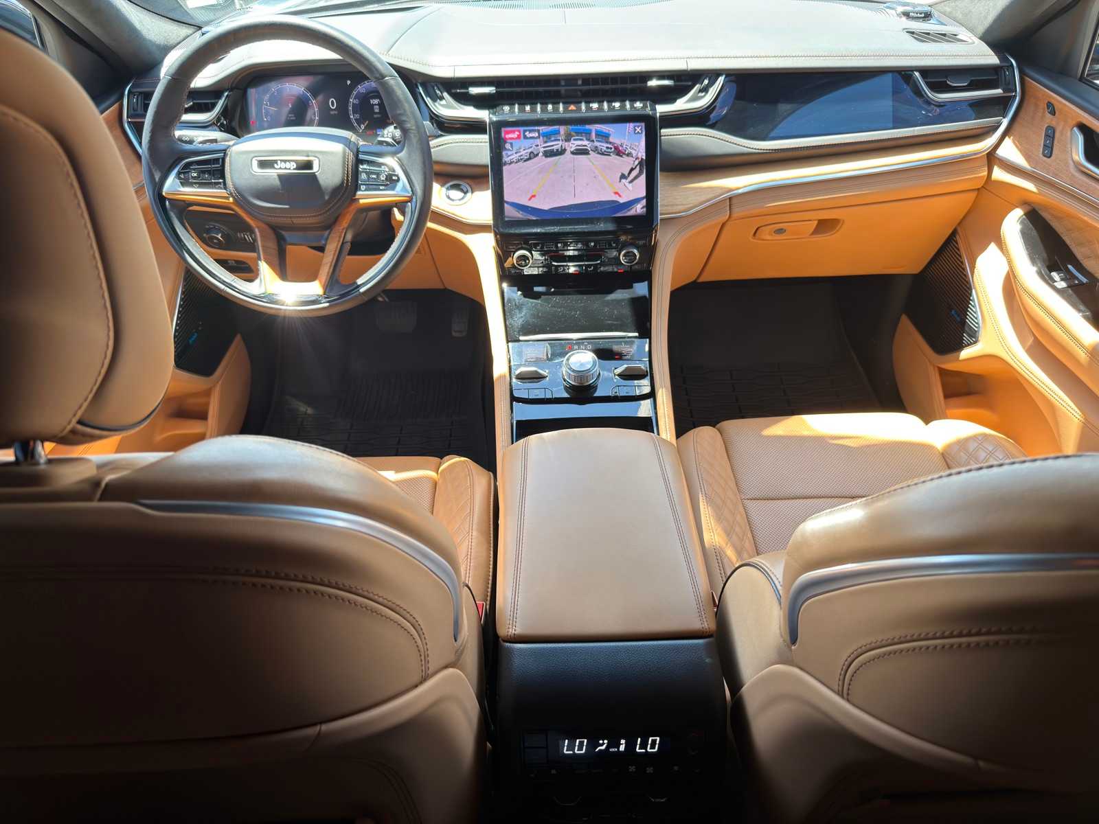 Thumbnail: 2024 Jeep Grand Cherokee L - 25