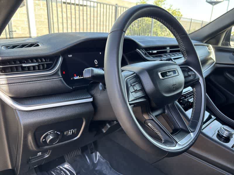 Thumbnail: 2024 Jeep Grand Cherokee L - 11