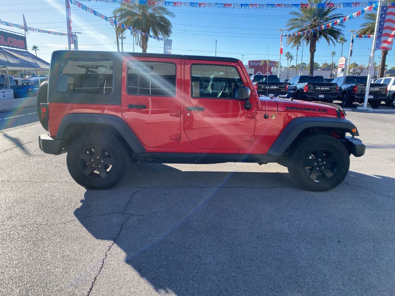 2016 Jeep Wrangler Unlimited Black Bear photo 3