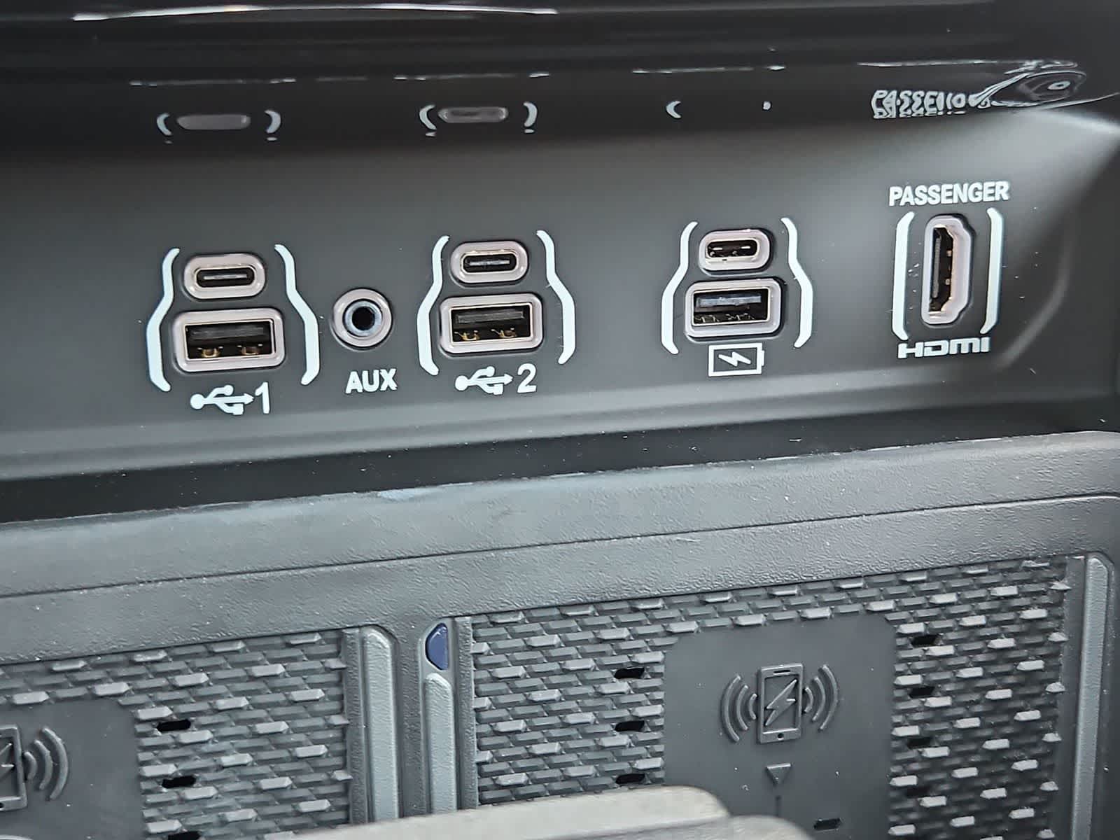 Thumbnail: 2025 RAM 1500 - 32