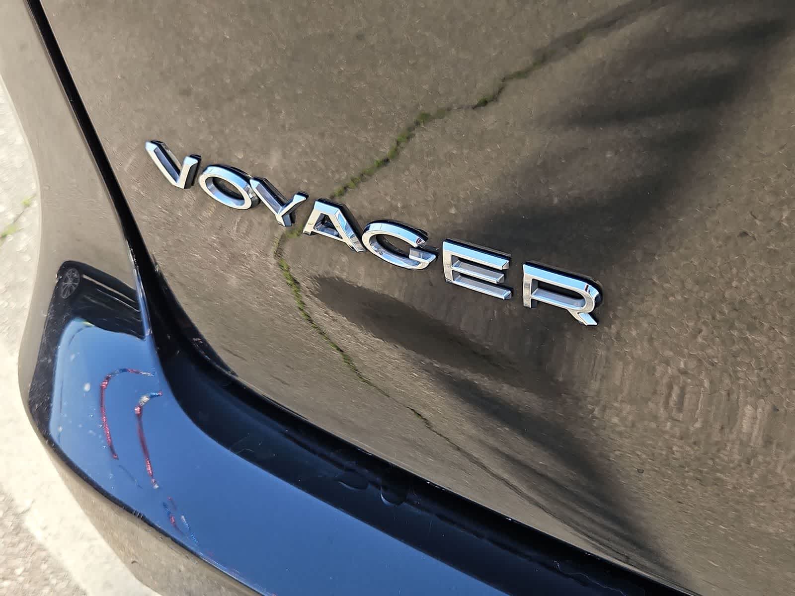 Thumbnail: 2023 Chrysler Voyager - 13