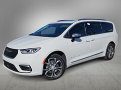 2026 Chrysler Pacifica PINNACLE AWD Passenger Van