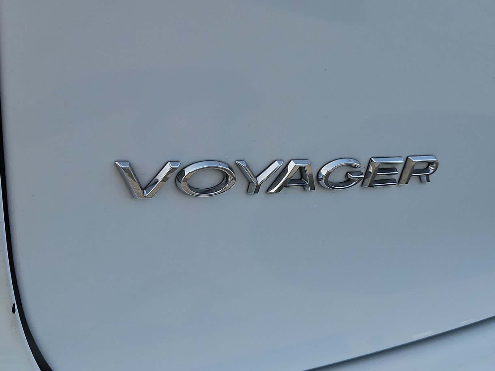 Thumbnail: 2023 Chrysler Voyager - 13