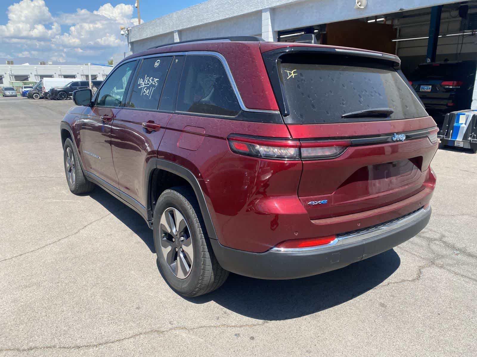 Thumbnail: 2023 Jeep Grand Cherokee - 8