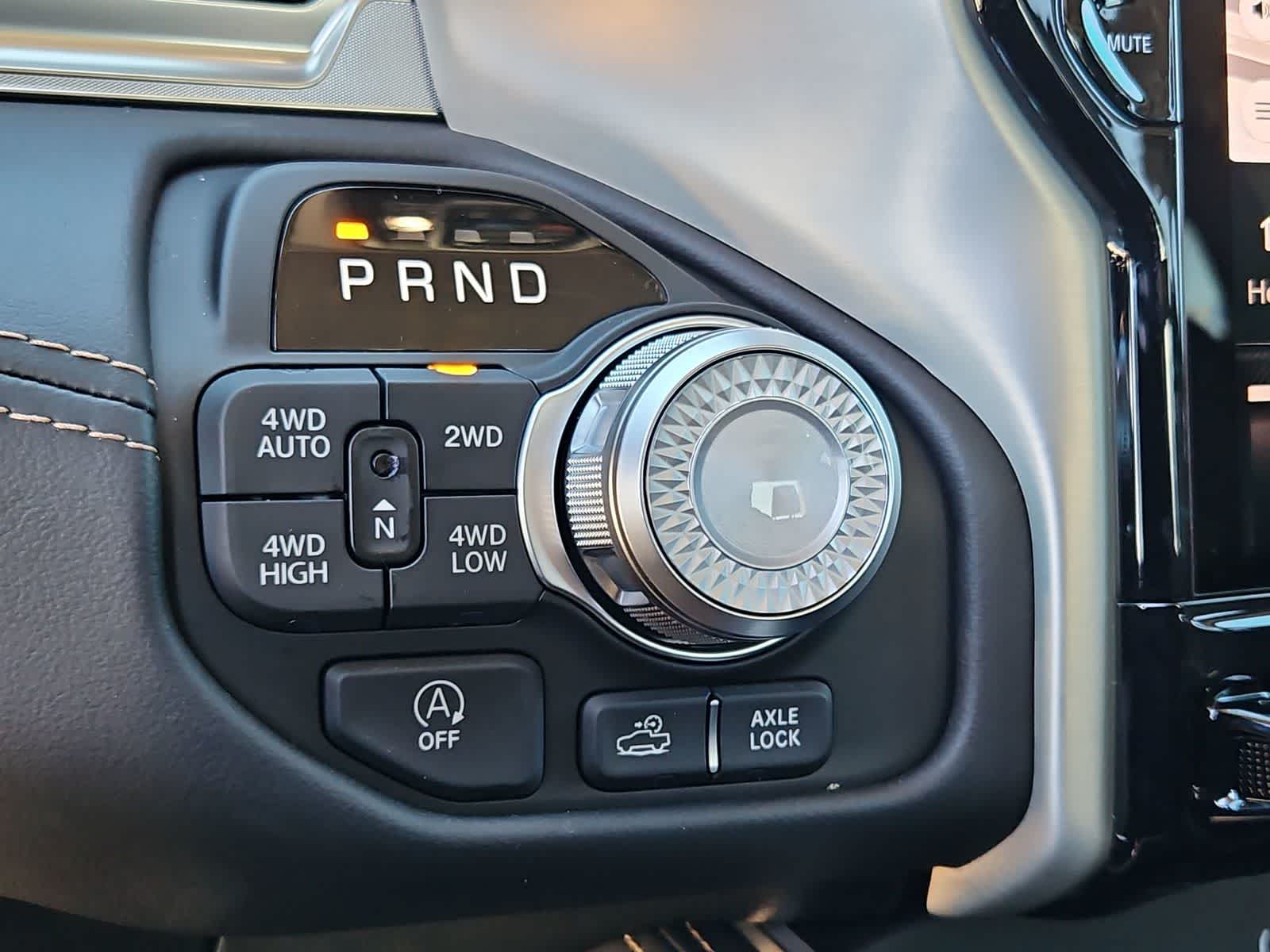 Thumbnail: 2026 RAM 1500 - 32