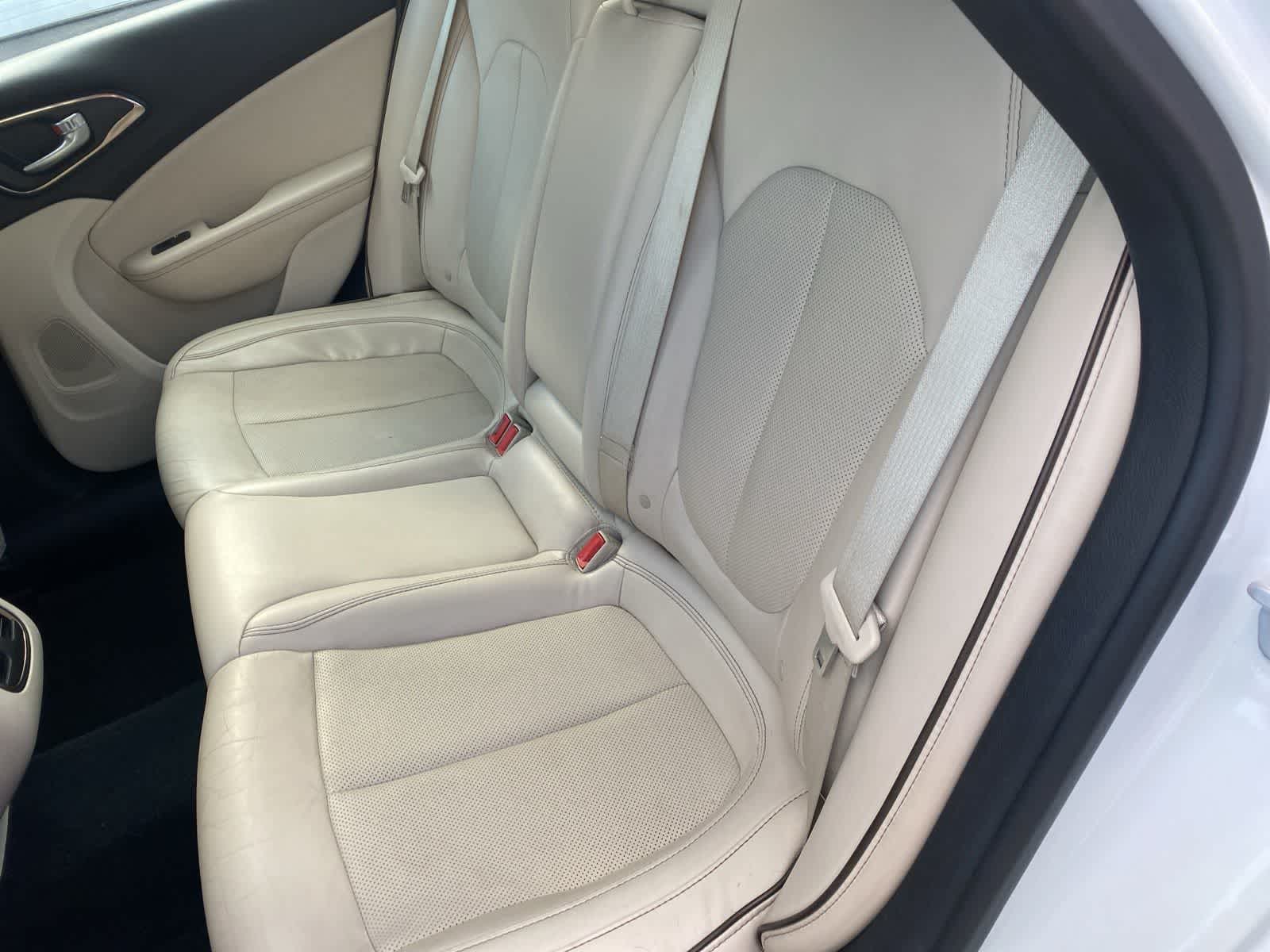 Thumbnail: 2015 Chrysler 200 - 15