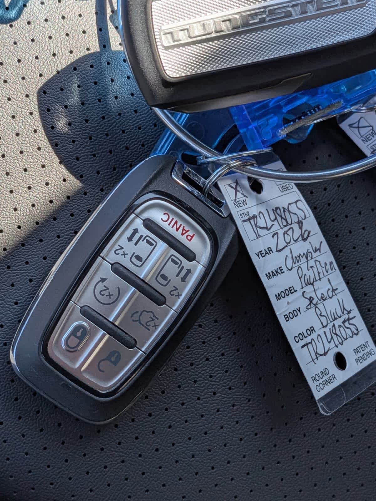 2026 Chrysler Pacifica Select AWD's photo