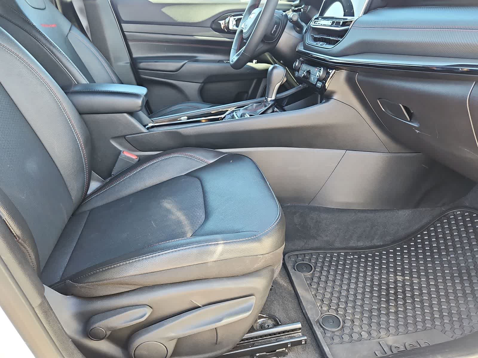 Thumbnail: 2025 Jeep Compass - 22