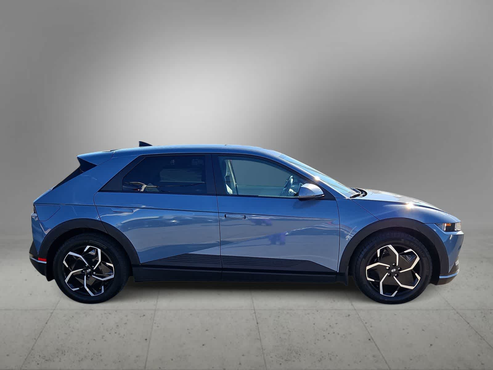Thumbnail: 2024 Hyundai Ioniq 5 - 10