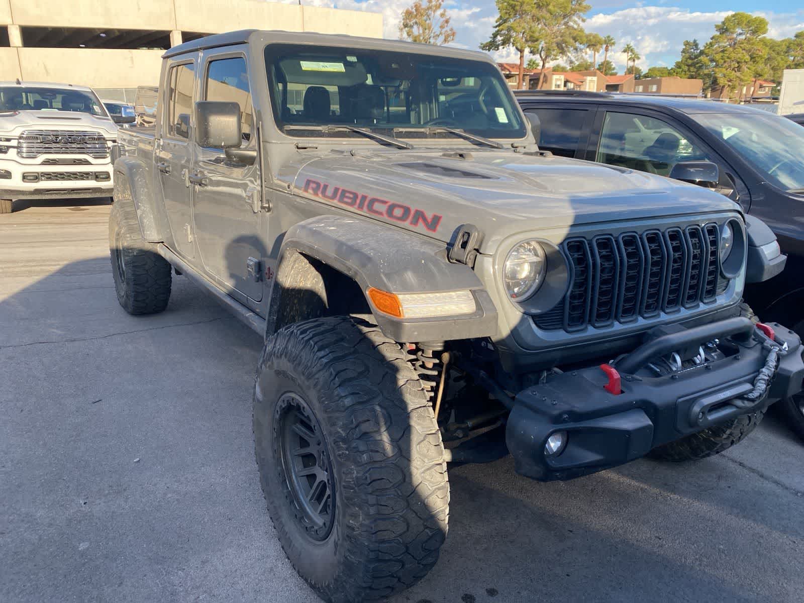 Thumbnail: 2021 Jeep Gladiator - 3
