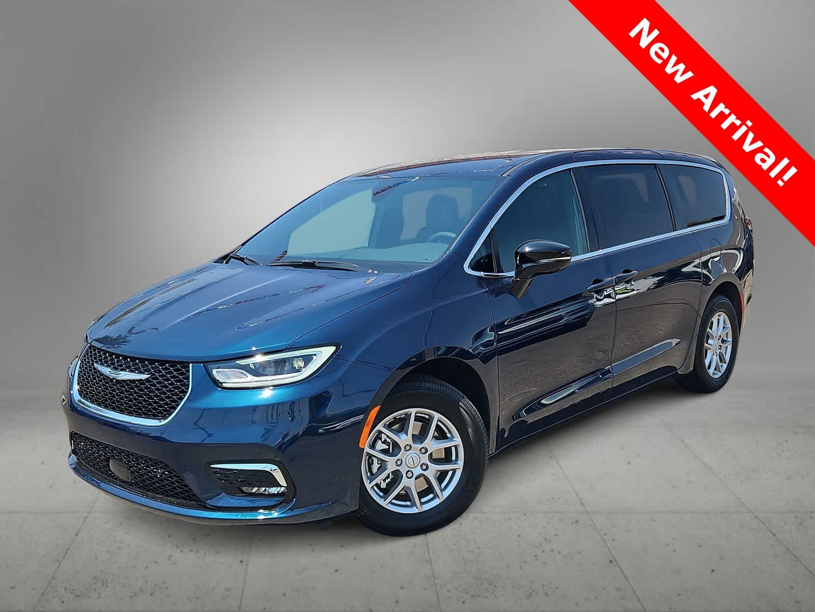 Thumbnail: 2025 Chrysler Pacifica - 1