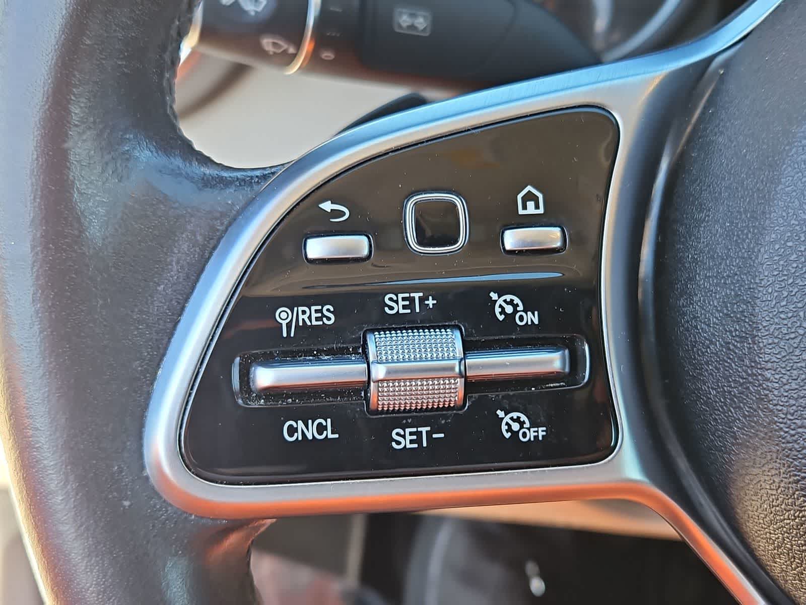 Thumbnail: 2019 Mercedes-Benz C-Class - 24