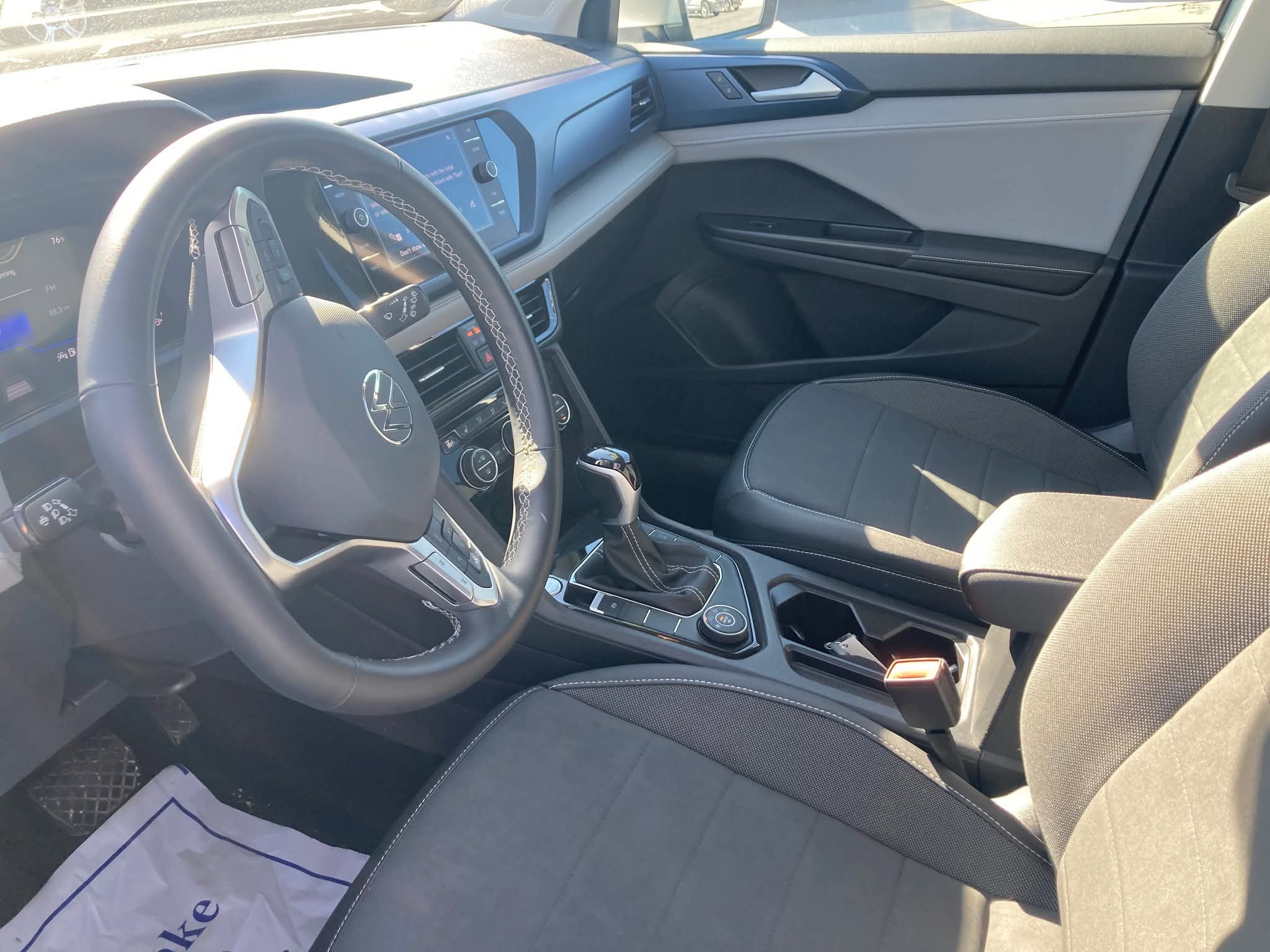 2024 Volkswagen Taos SE - Photo 3
