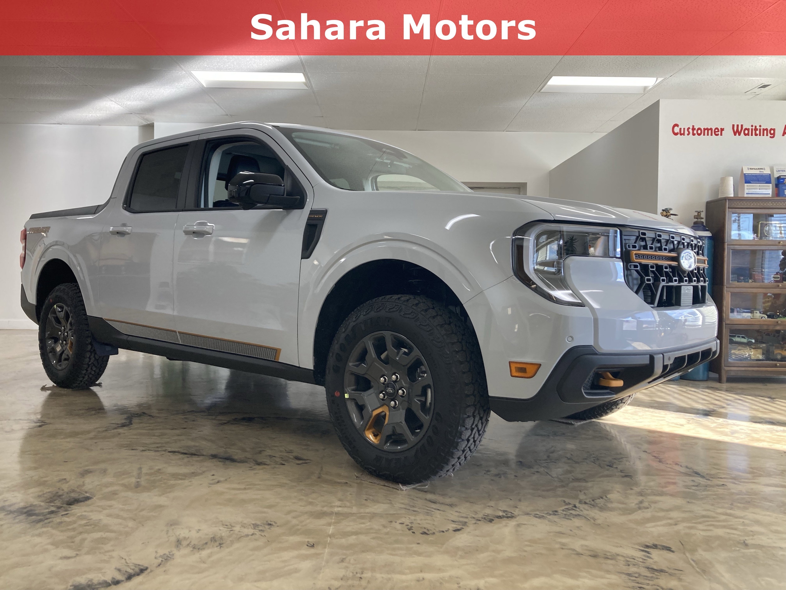 2025 Ford Maverick Tremor's photo