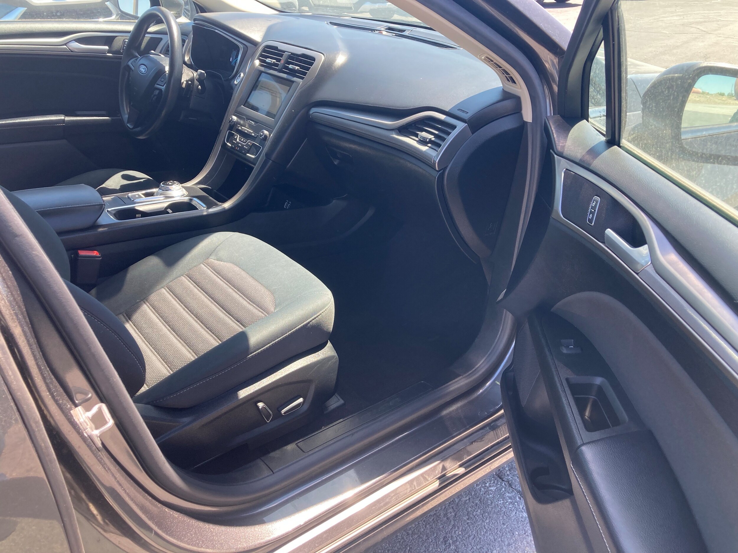 2019 Ford Fusion SE - Photo 14
