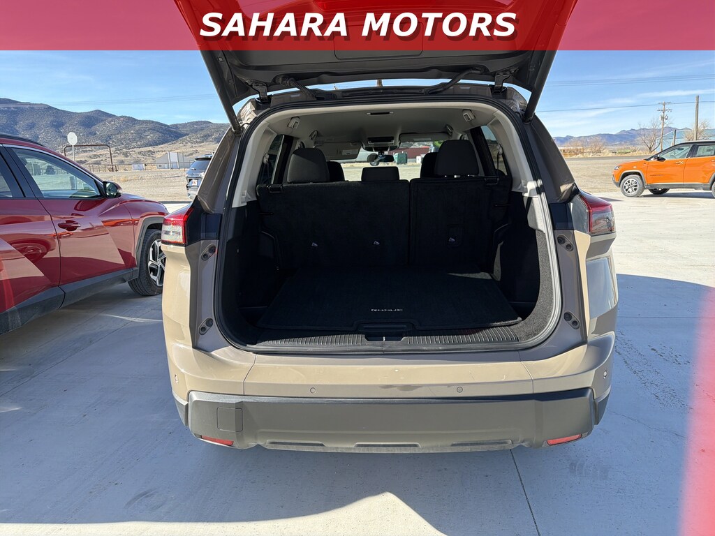 Used 2025 Nissan Rogue SV AWD SV