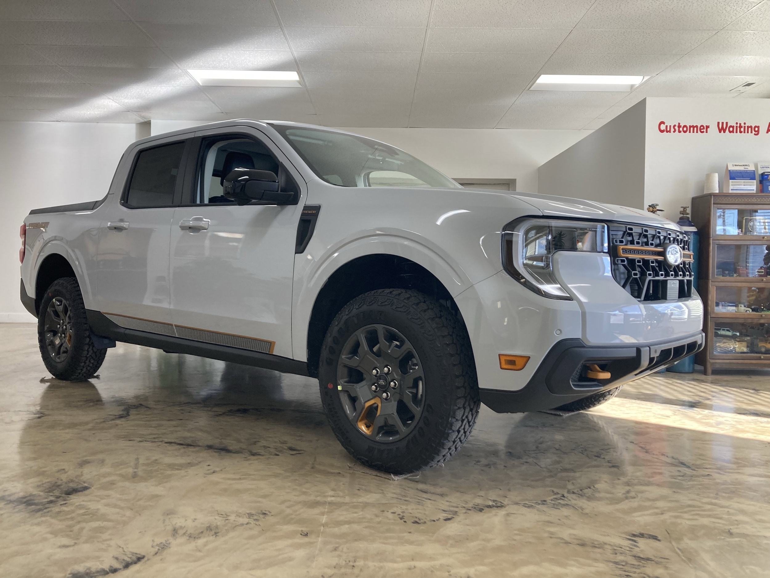 2025 Ford Maverick Tremor's photo