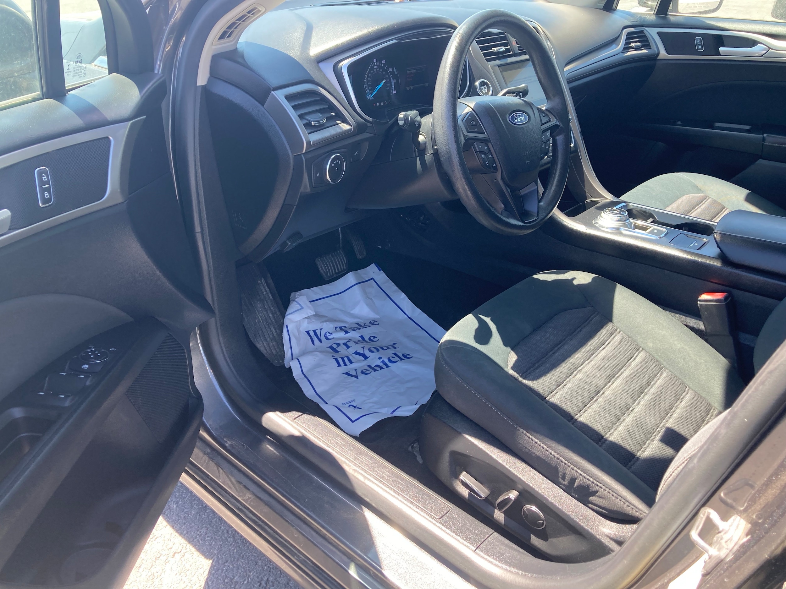 2019 Ford Fusion SE - Photo 10