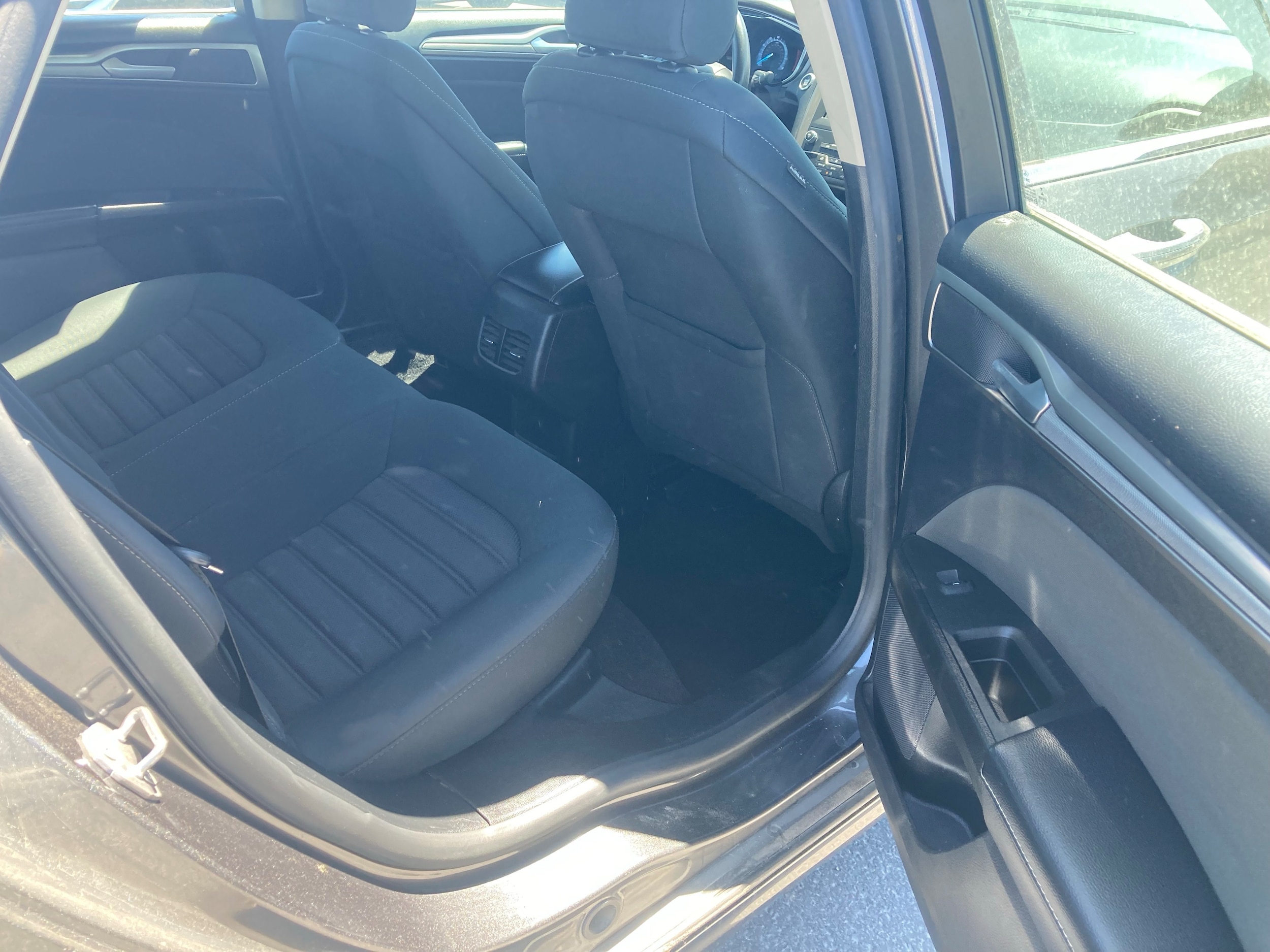 2019 Ford Fusion SE - Photo 13