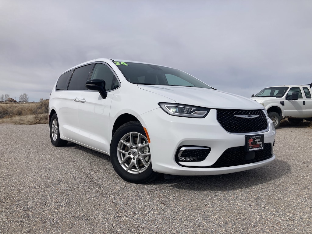 Used 2024 Chrysler Pacifica Touring L Touring L FWD