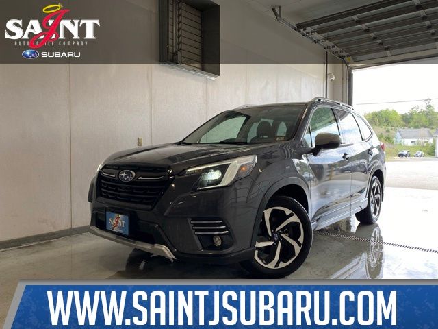 2023 Subaru Forester Touring's photo