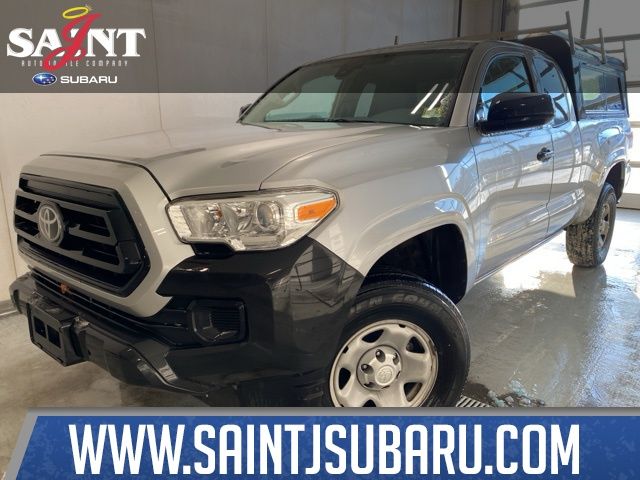 2022 Toyota Tacoma SR's photo