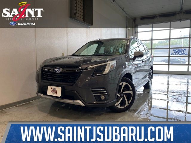 2023 Subaru Forester Touring's photo