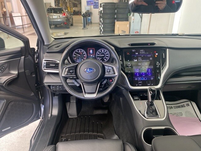 2022 Subaru Outback Limited photo 2