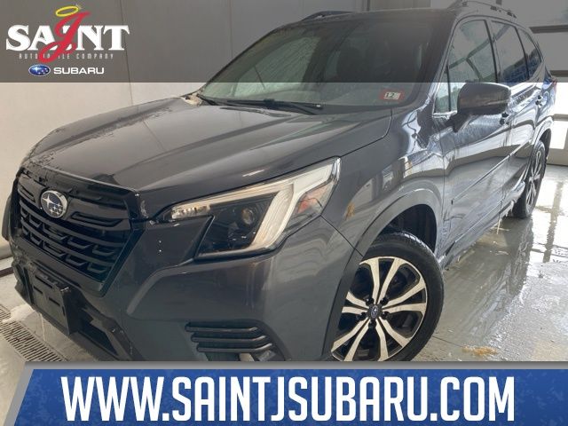 2023 Subaru Forester Limited's photo